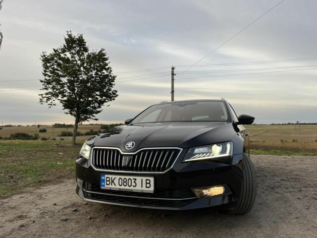 Коричневий Шкода Суперб, об'ємом двигуна 2 л та пробігом 308 тис. км за 372 $, фото 1 на Automoto.ua