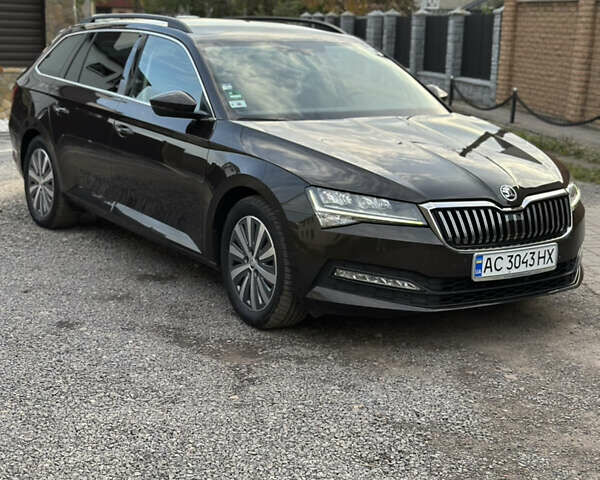 Шкода Суперб 2021 у Нововолинськ на Automoto.ua Коричневий Шкода Суперб, об'ємом двигуна 1.97 л та пробігом 320 тис. км за 18499 $, фото 1 на Automoto.ua