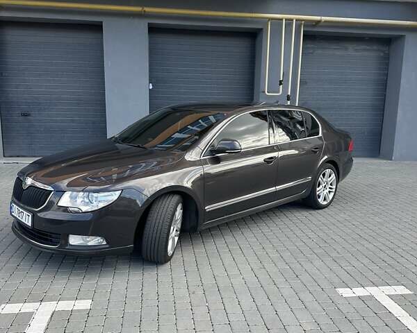 Шкода Суперб 2011 у Вінниці на Automoto.ua Коричневий Шкода Суперб, об'ємом двигуна 2 л та пробігом 251 тис. км за 12299 $, фото 1 на Automoto.ua