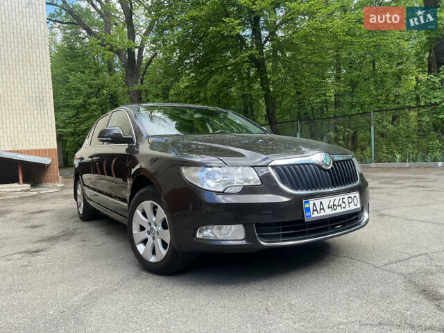 Коричневий Шкода Суперб, об'ємом двигуна 1.8 л та пробігом 250 тис. км за 9100 $, фото 1 на Automoto.ua