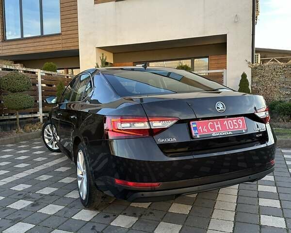 Коричневий Шкода Суперб, об'ємом двигуна 1.97 л та пробігом 197 тис. км за 18750 $, фото 1 на Automoto.ua