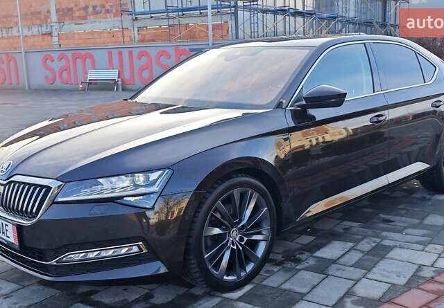Коричневый Шкода Суперб, объемом двигателя 1.97 л и пробегом 233 тыс. км за 27900 $, фото 1 на Automoto.ua