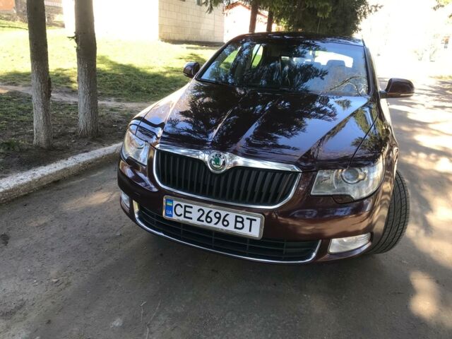 Красный Шкода Суперб, объемом двигателя 1.8 л и пробегом 215 тыс. км за 8500 $, фото 1 на Automoto.ua