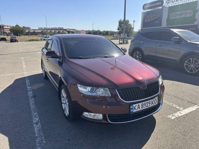 Красный Шкода Суперб, объемом двигателя 1.8 л и пробегом 174 тыс. км за 13000 $, фото 1 на Automoto.ua