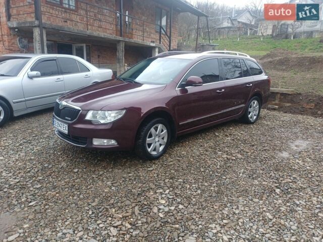 Красный Шкода Суперб, объемом двигателя 1.6 л и пробегом 300 тыс. км за 7600 $, фото 1 на Automoto.ua