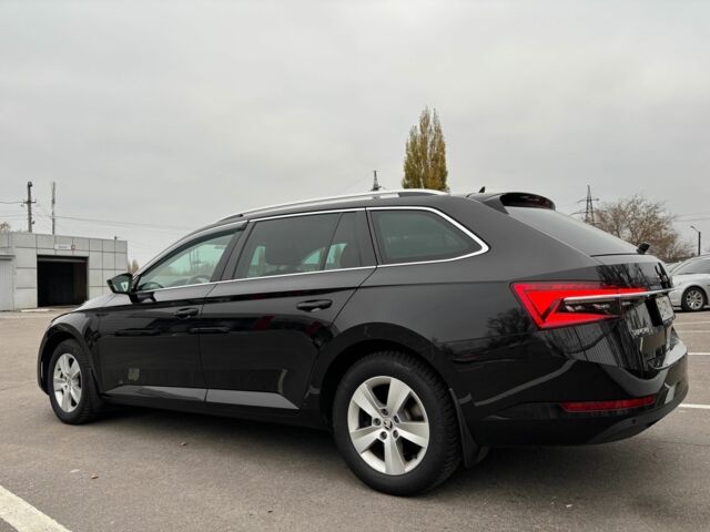 Червоний Шкода Суперб, об'ємом двигуна 2 л та пробігом 250 тис. км за 25000 $, фото 1 на Automoto.ua