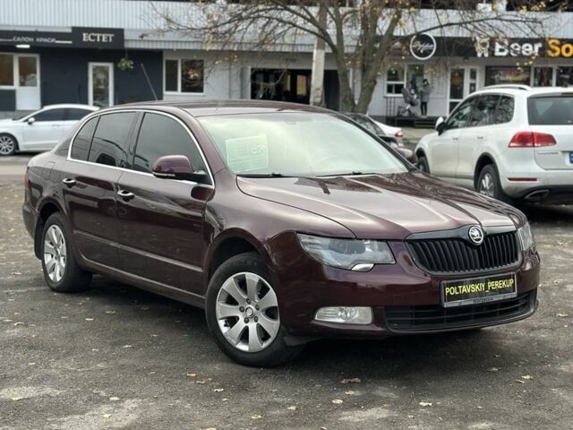 Красный Шкода Суперб, объемом двигателя 1.8 л и пробегом 210 тыс. км за 7500 $, фото 1 на Automoto.ua