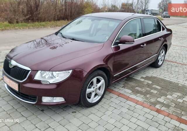 Червоний Шкода Суперб, об'ємом двигуна 1.8 л та пробігом 206 тис. км за 8400 $, фото 1 на Automoto.ua