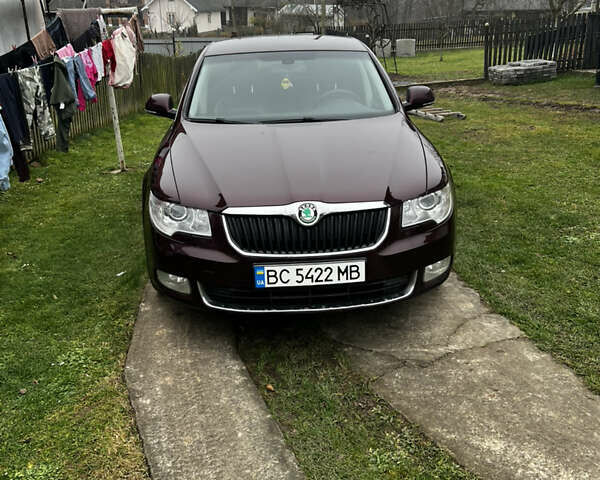 Красный Шкода Суперб, объемом двигателя 1.8 л и пробегом 206 тыс. км за 8500 $, фото 1 на Automoto.ua