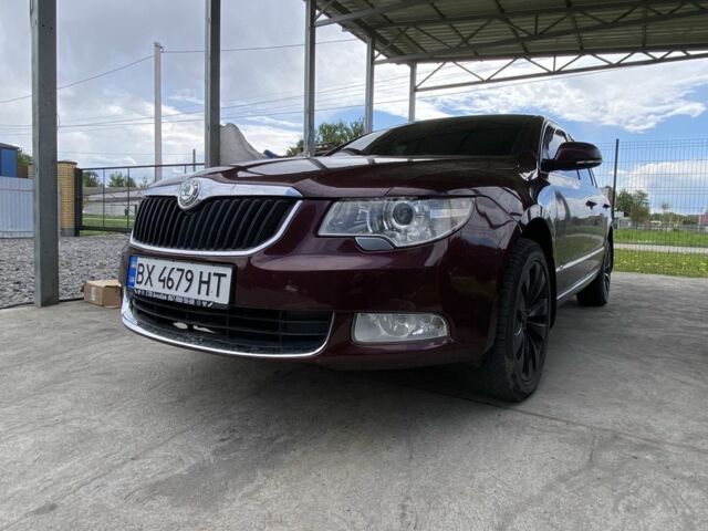 Красный Шкода Суперб, объемом двигателя 1.8 л и пробегом 277 тыс. км за 9500 $, фото 1 на Automoto.ua