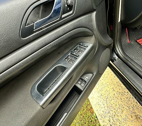 Шкода Суперб, объемом двигателя 1.8 л и пробегом 274 тыс. км за 7200 $, фото 1 на Automoto.ua