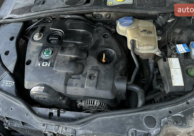 Шкода Суперб, объемом двигателя 1.9 л и пробегом 316 тыс. км за 1500 $, фото 1 на Automoto.ua