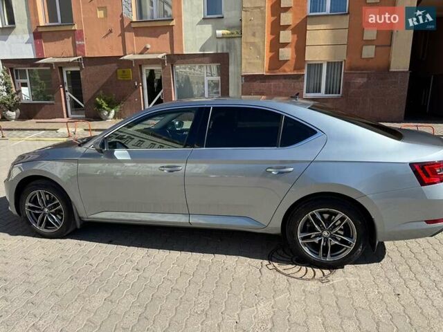 Шкода Суперб, объемом двигателя 1.8 л и пробегом 121 тыс. км за 17500 $, фото 1 на Automoto.ua
