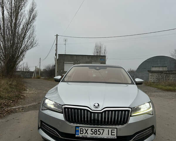 Шкода Суперб, объемом двигателя 1.97 л и пробегом 179 тыс. км за 26000 $, фото 1 на Automoto.ua