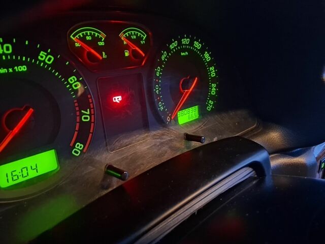 Сірий Шкода Суперб, об'ємом двигуна 1.8 л та пробігом 400 тис. км за 4500 $, фото 1 на Automoto.ua