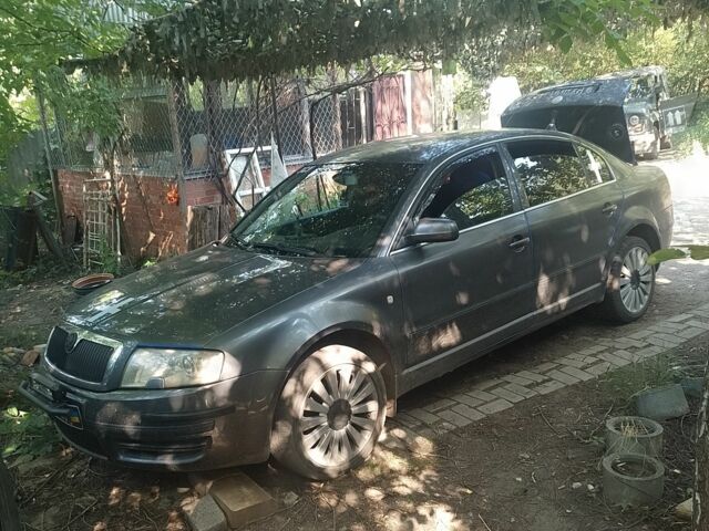 Сірий Шкода Суперб, об'ємом двигуна 0 л та пробігом 357 тис. км за 3200 $, фото 1 на Automoto.ua