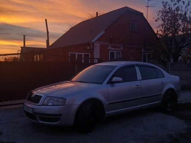 Серый Шкода Суперб, объемом двигателя 1.9 л и пробегом 210 тыс. км за 3570 $, фото 1 на Automoto.ua