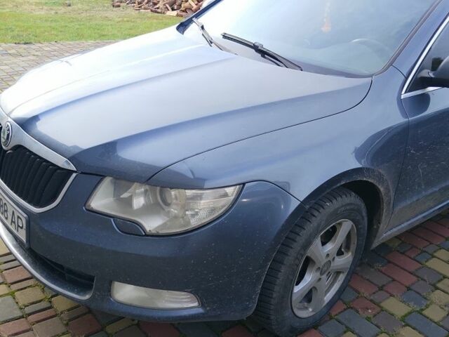 Серый Шкода Суперб, объемом двигателя 1.8 л и пробегом 450 тыс. км за 7500 $, фото 1 на Automoto.ua