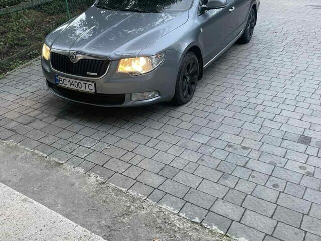 Серый Шкода Суперб, объемом двигателя 1.6 л и пробегом 343 тыс. км за 8700 $, фото 1 на Automoto.ua