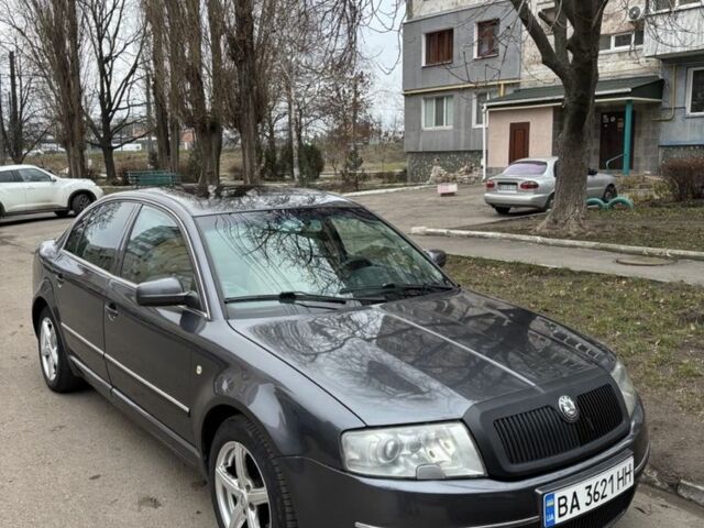 Сірий Шкода Суперб, об'ємом двигуна 2.5 л та пробігом 365 тис. км за 3500 $, фото 1 на Automoto.ua