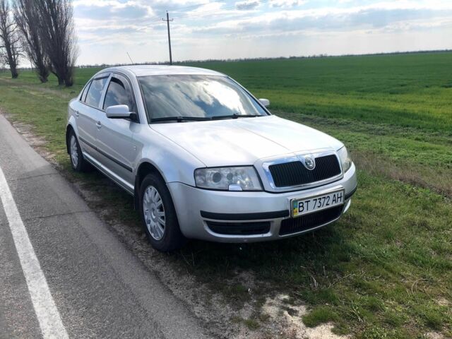 Сірий Шкода Суперб, об'ємом двигуна 0.25 л та пробігом 280 тис. км за 5400 $, фото 1 на Automoto.ua