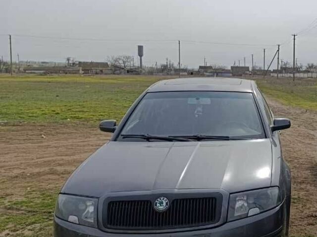 Серый Шкода Суперб, объемом двигателя 2 л и пробегом 300 тыс. км за 4300 $, фото 1 на Automoto.ua