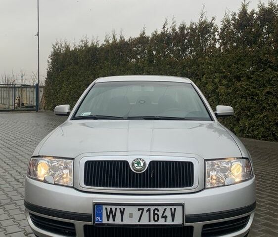 Серый Шкода Суперб, объемом двигателя 1.9 л и пробегом 330 тыс. км за 2600 $, фото 1 на Automoto.ua