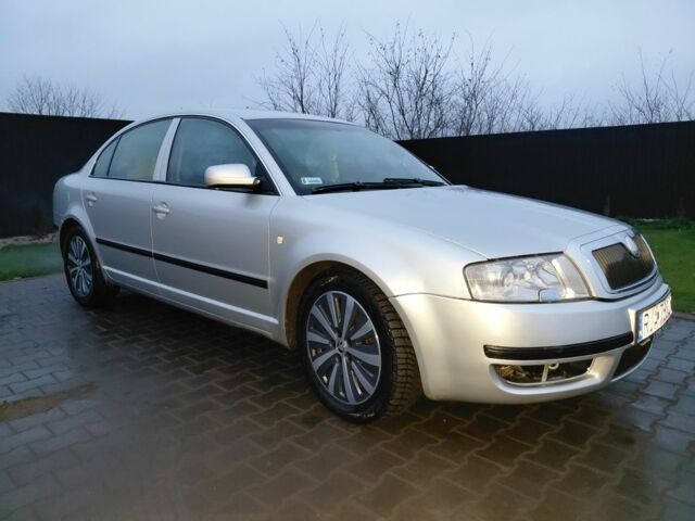 Сірий Шкода Суперб, об'ємом двигуна 0 л та пробігом 390 тис. км за 3600 $, фото 1 на Automoto.ua