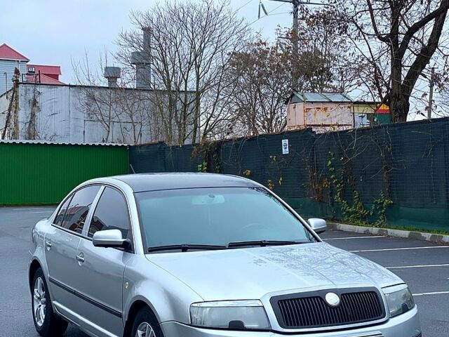 Серый Шкода Суперб, объемом двигателя 2.8 л и пробегом 0 тыс. км за 4000 $, фото 1 на Automoto.ua