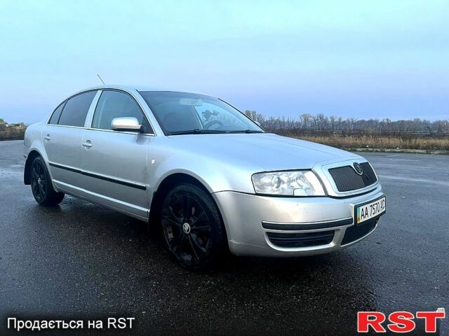 Серый Шкода Суперб, объемом двигателя 1.8 л и пробегом 191 тыс. км за 4550 $, фото 1 на Automoto.ua