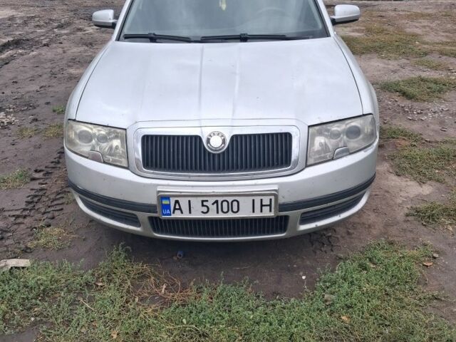 Серый Шкода Суперб, объемом двигателя 2.5 л и пробегом 333 тыс. км за 4500 $, фото 1 на Automoto.ua