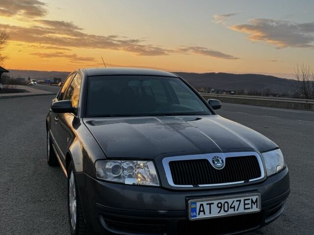 Серый Шкода Суперб, объемом двигателя 2.5 л и пробегом 320 тыс. км за 3150 $, фото 1 на Automoto.ua