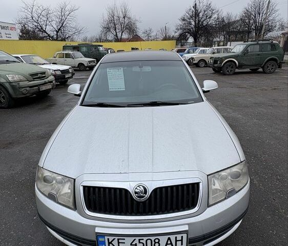Сірий Шкода Суперб, об'ємом двигуна 2.5 л та пробігом 298 тис. км за 5300 $, фото 1 на Automoto.ua
