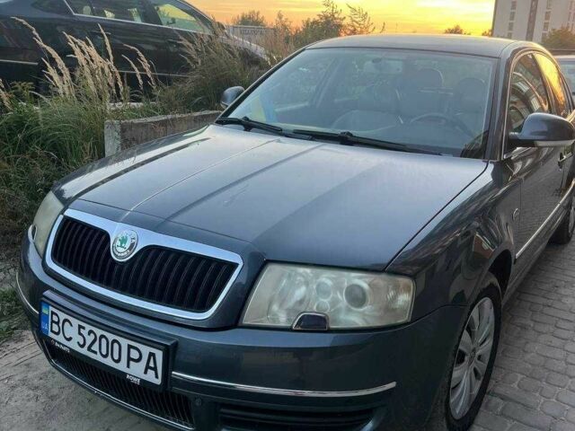 Серый Шкода Суперб, объемом двигателя 2.5 л и пробегом 286 тыс. км за 5000 $, фото 1 на Automoto.ua