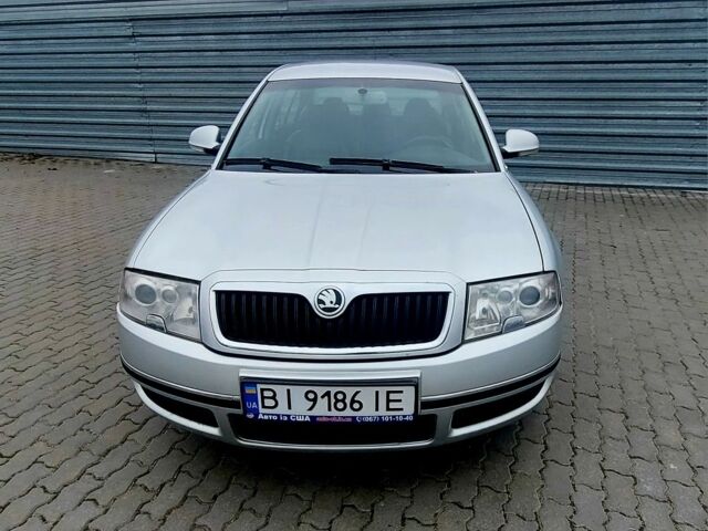 Сірий Шкода Суперб, об'ємом двигуна 1.8 л та пробігом 241 тис. км за 5600 $, фото 1 на Automoto.ua