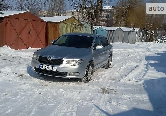 Сірий Шкода Суперб, об'ємом двигуна 0.16 л та пробігом 245 тис. км за 10000 $, фото 1 на Automoto.ua