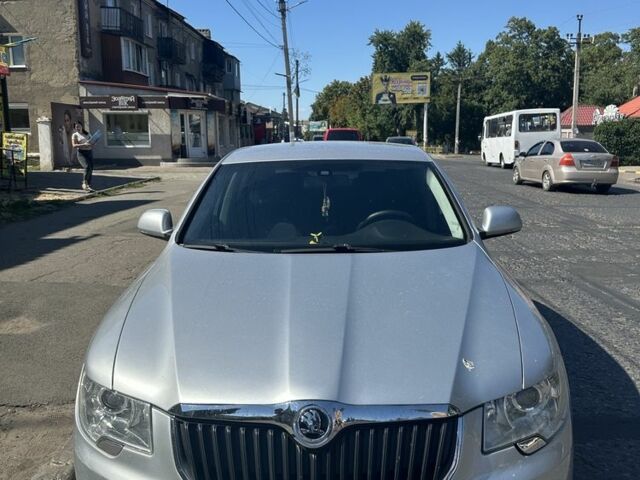 Серый Шкода Суперб, объемом двигателя 1.8 л и пробегом 208 тыс. км за 7600 $, фото 1 на Automoto.ua