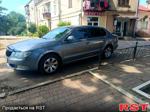 Серый Шкода Суперб, объемом двигателя 1.8 л и пробегом 165 тыс. км за 11500 $, фото 1 на Automoto.ua