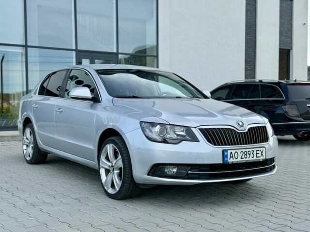 Серый Шкода Суперб, объемом двигателя 2 л и пробегом 249 тыс. км за 13844 $, фото 1 на Automoto.ua