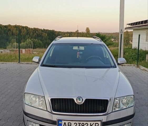 Серый Шкода Суперб, объемом двигателя 1.6 л и пробегом 1 тыс. км за 4500 $, фото 1 на Automoto.ua