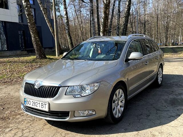 Сірий Шкода Суперб, об'ємом двигуна 2 л та пробігом 280 тис. км за 8700 $, фото 1 на Automoto.ua