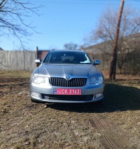 Серый Шкода Суперб, объемом двигателя 1.8 л и пробегом 270 тыс. км за 8500 $, фото 1 на Automoto.ua