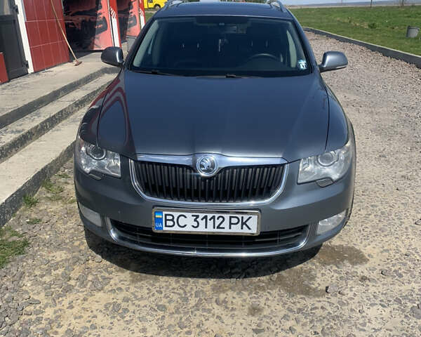 Серый Шкода Суперб, объемом двигателя 1.97 л и пробегом 300 тыс. км за 9500 $, фото 1 на Automoto.ua
