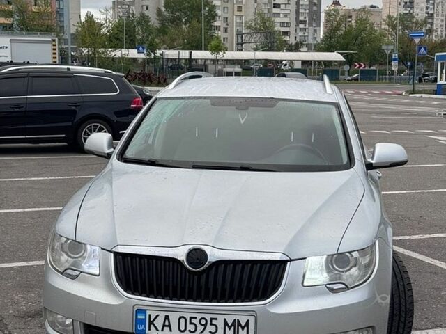 Серый Шкода Суперб, объемом двигателя 1.97 л и пробегом 392 тыс. км за 9000 $, фото 1 на Automoto.ua