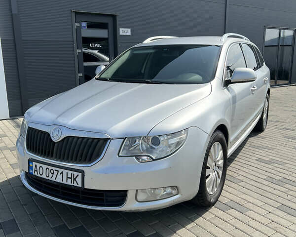 Серый Шкода Суперб, объемом двигателя 1.97 л и пробегом 355 тыс. км за 7700 $, фото 1 на Automoto.ua