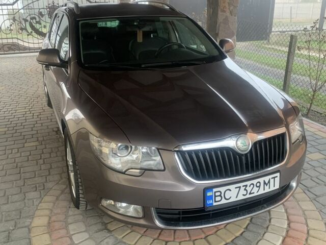 Сірий Шкода Суперб, об'ємом двигуна 2 л та пробігом 298 тис. км за 11000 $, фото 1 на Automoto.ua