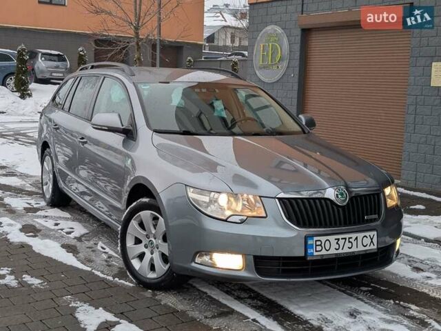 Серый Шкода Суперб, объемом двигателя 1.6 л и пробегом 303 тыс. км за 8700 $, фото 1 на Automoto.ua