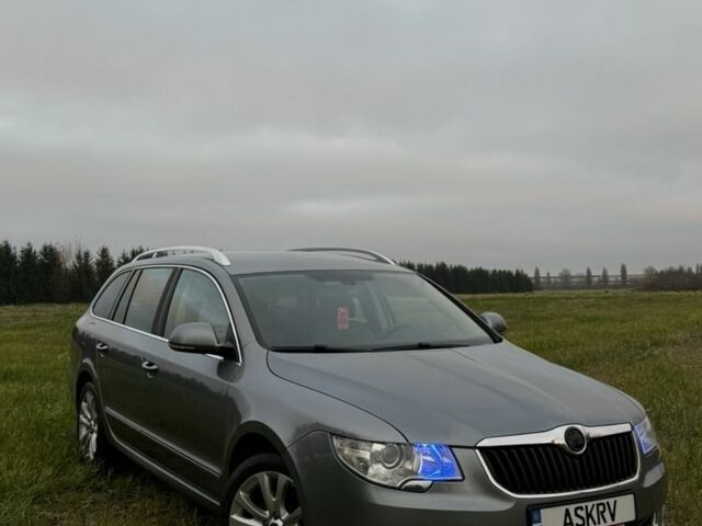 Серый Шкода Суперб, объемом двигателя 2 л и пробегом 220 тыс. км за 12250 $, фото 1 на Automoto.ua