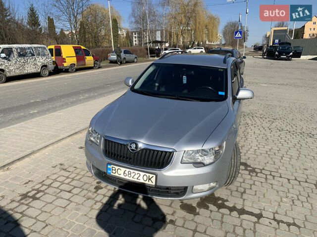 Сірий Шкода Суперб, об'ємом двигуна 2 л та пробігом 282 тис. км за 11500 $, фото 1 на Automoto.ua