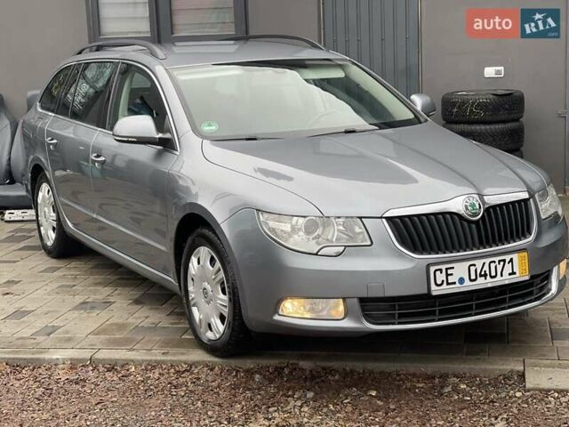 Серый Шкода Суперб, объемом двигателя 2 л и пробегом 284 тыс. км за 9990 $, фото 1 на Automoto.ua